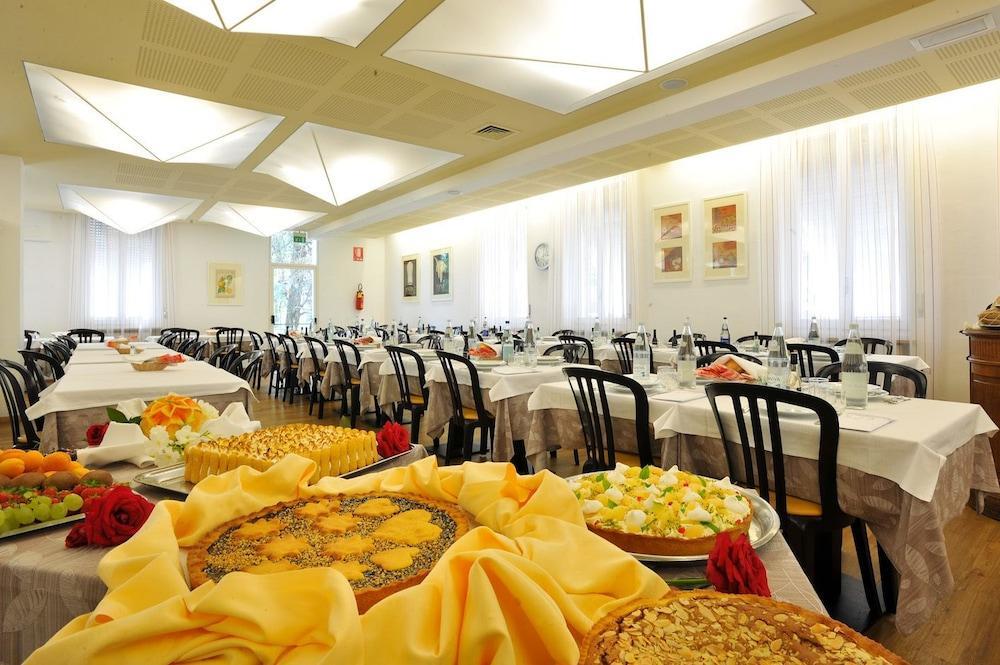 Hotel Terme Монтичелли-Терме Экстерьер фото